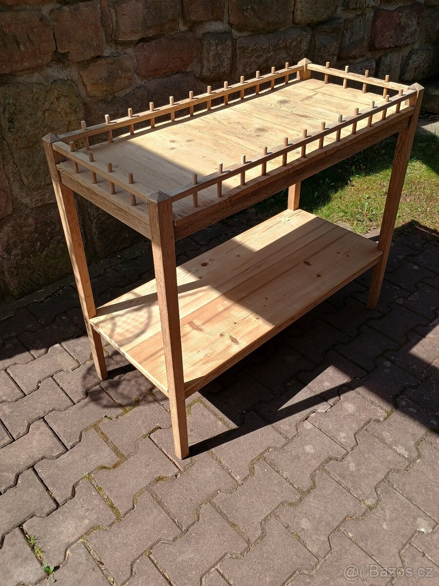 starý květinový stolek - 3