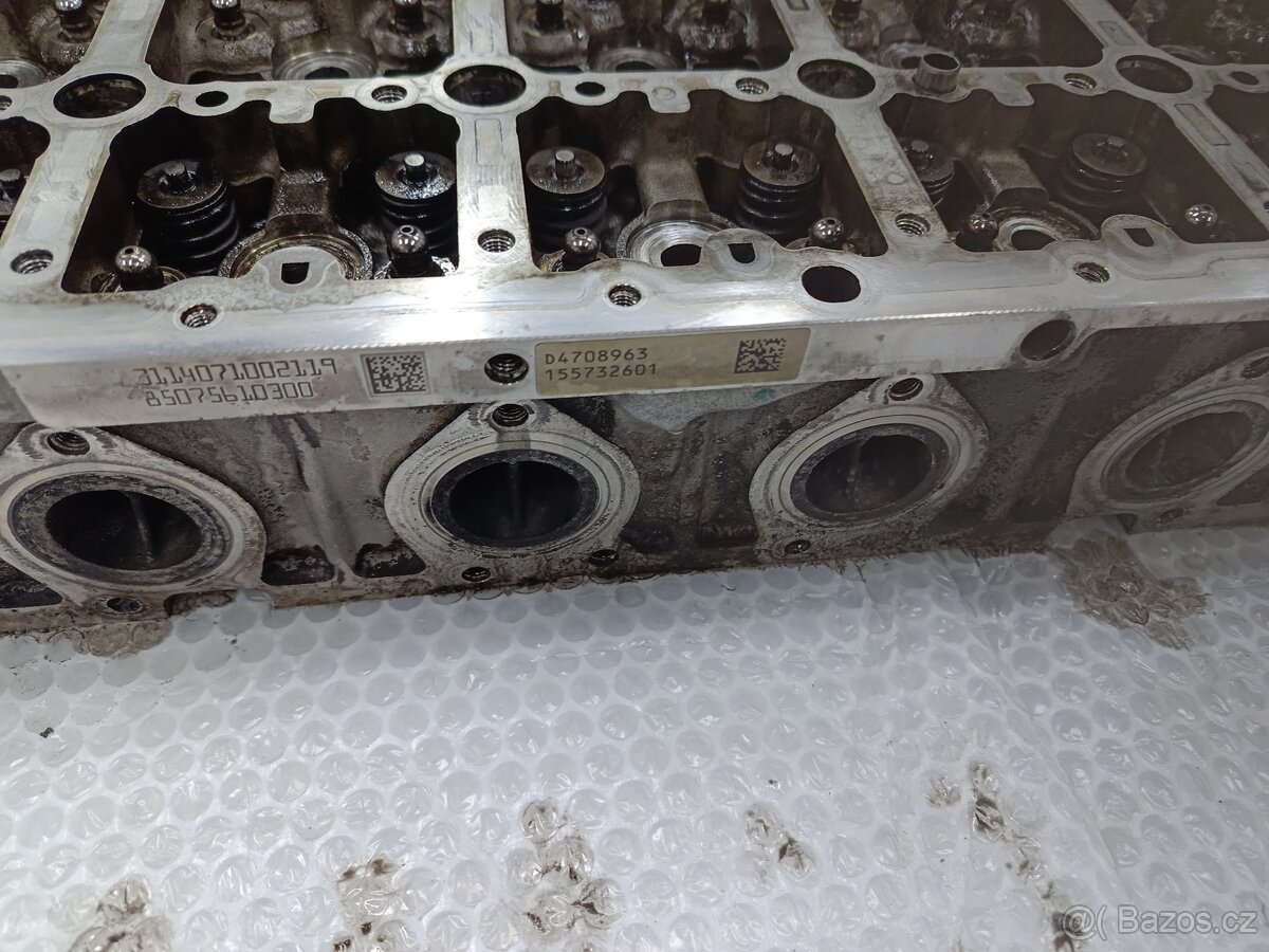 Hlava motoru BMW - 3