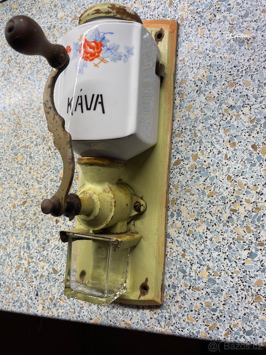 Prodám nástěnný mlýnek na kávu - 3