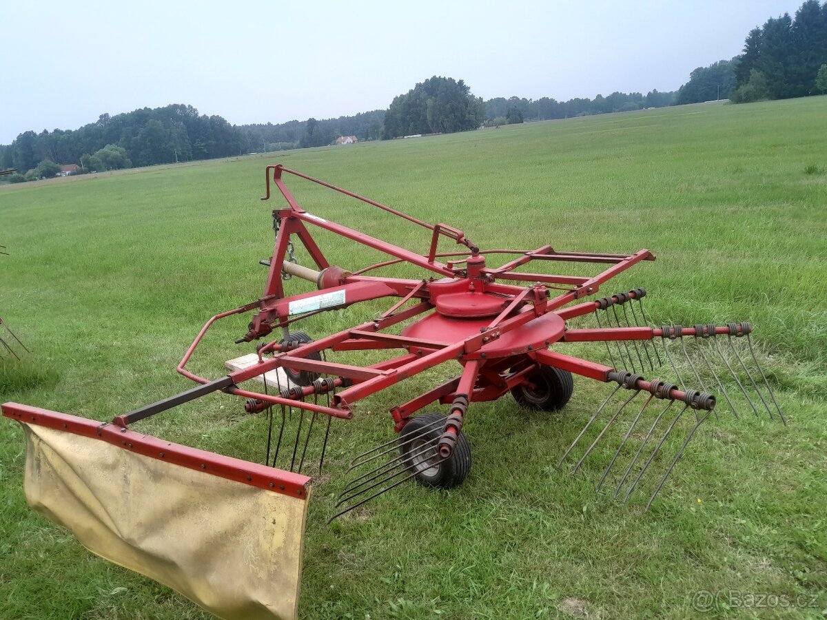 Prodám nesený shrnovač sena Pottinger 321 U - 3