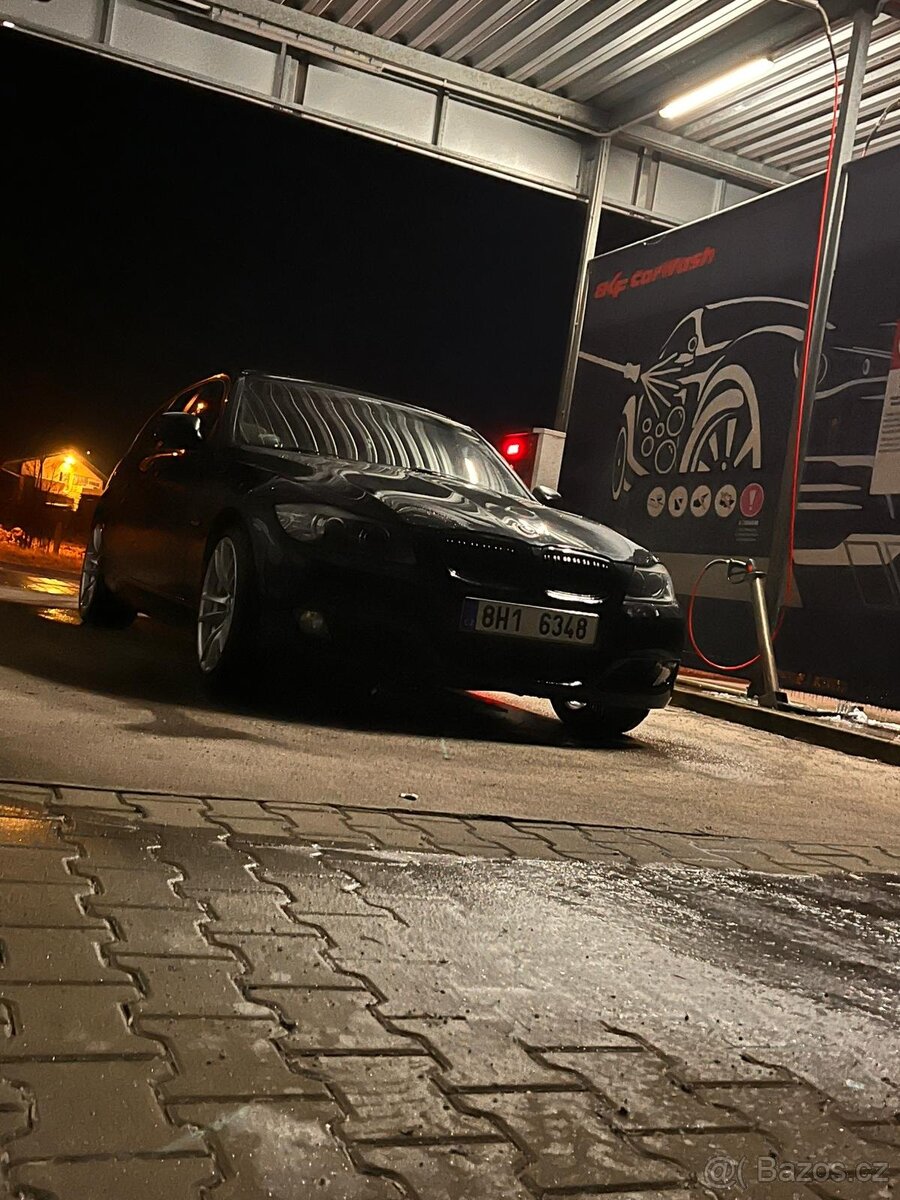 BMW e91 330i top výbava - 3