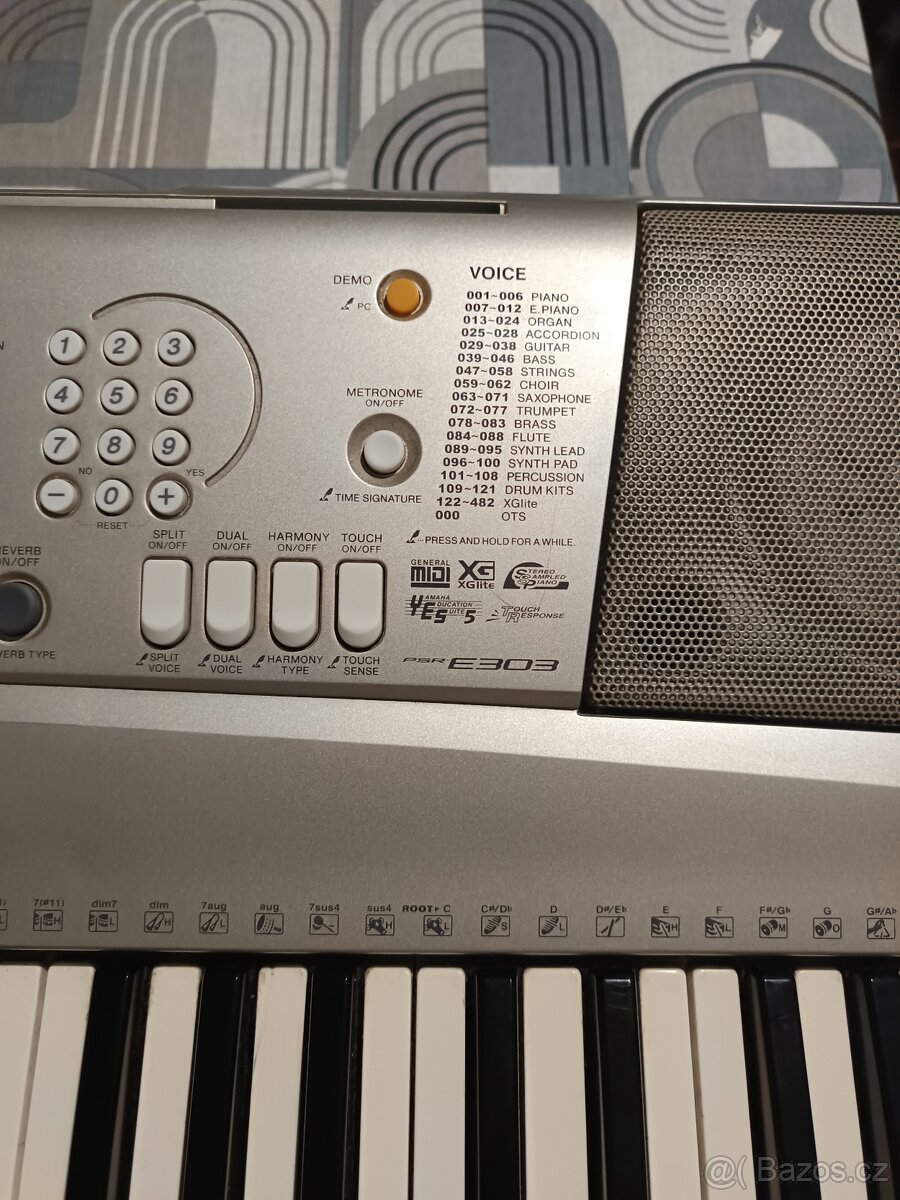 Prodám klávesy Yamaha PSR E303 - 3