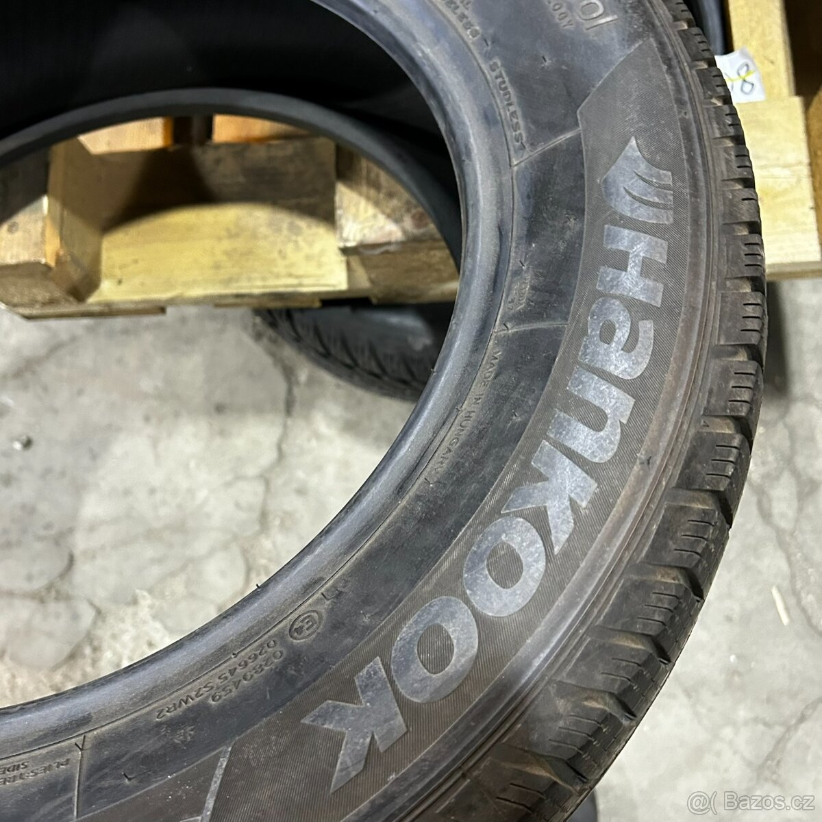 Zimní pneu 215/65 R17 99V Hankook 5mm - 3