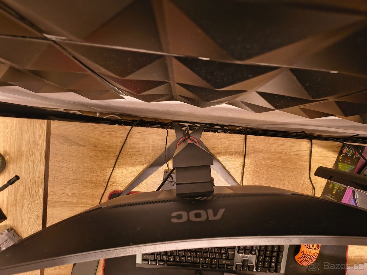 Herní monitor AOC C24G1 - 3