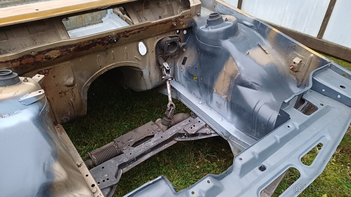 BMW e21 karoserie na kolech - 3