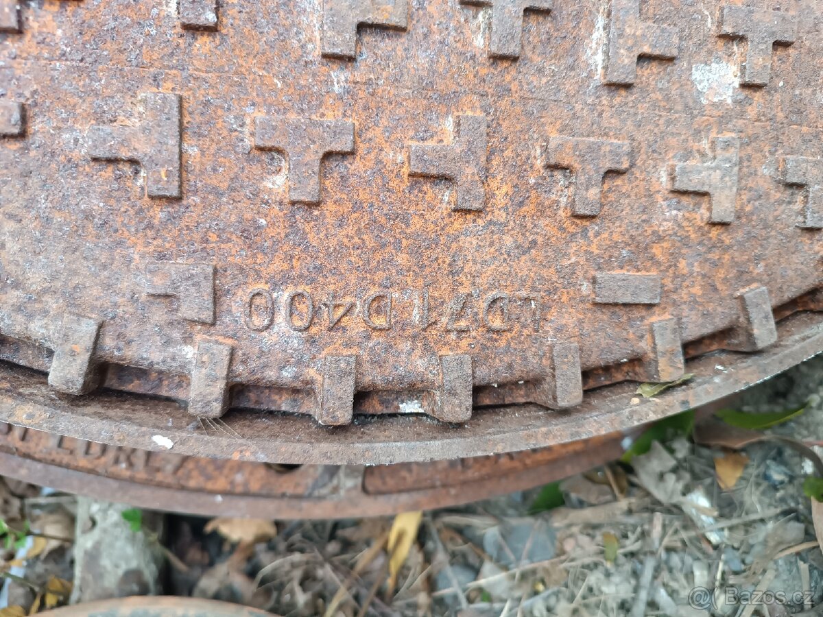 Litinový kruhový poklop s rámem nepoužitý 40t - 3