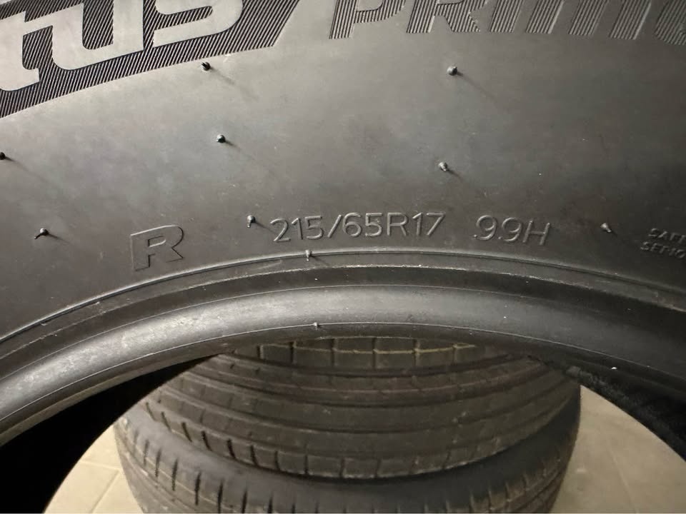 Hankook Ventus 215/65R17 - 3