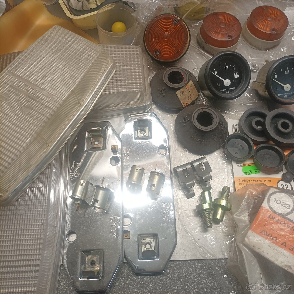 AVIA NÁHRADNÍ DÍLY - 3