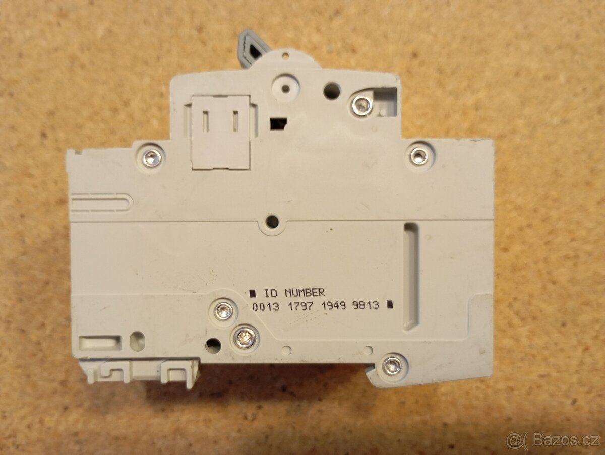 Třífázový jistič Hager MY 306 C6 - 3