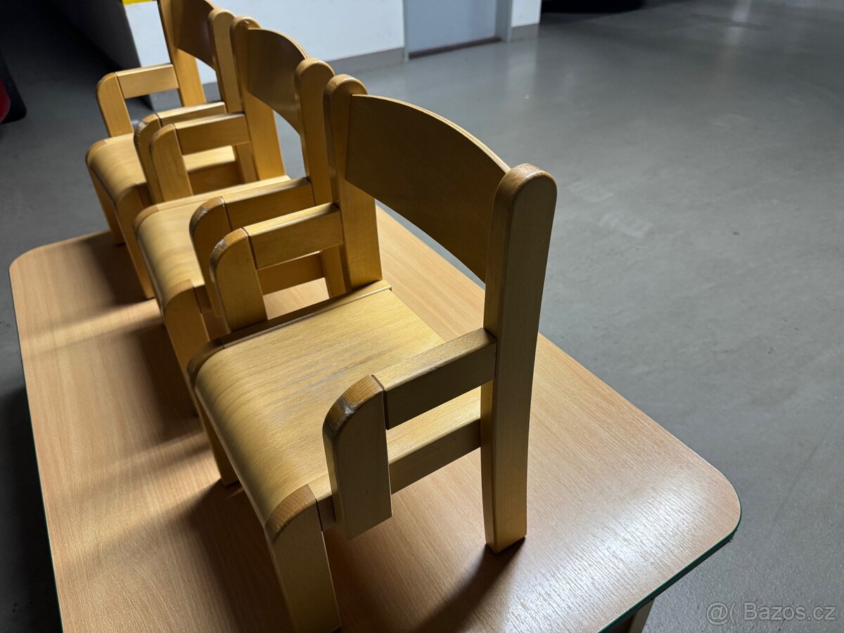 Dětský 1xstůl a 3xžidle - 3