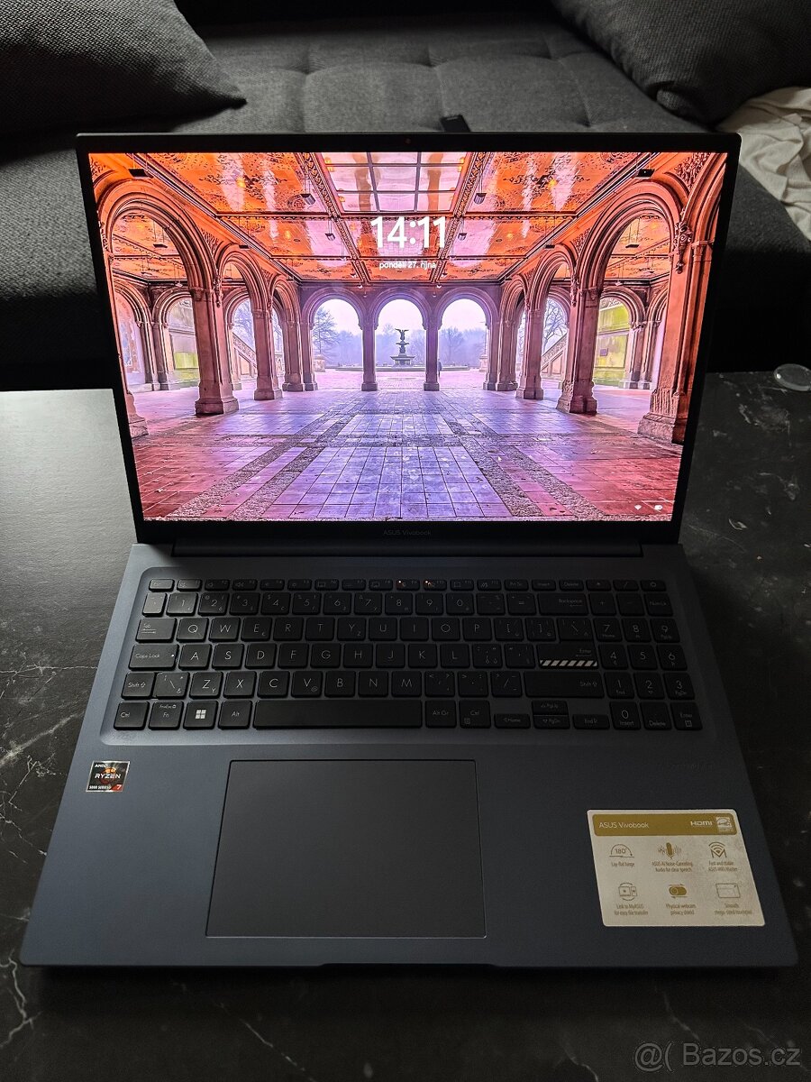 Asus Vivobook 16", 4K OLED displej, TOP stav - 3