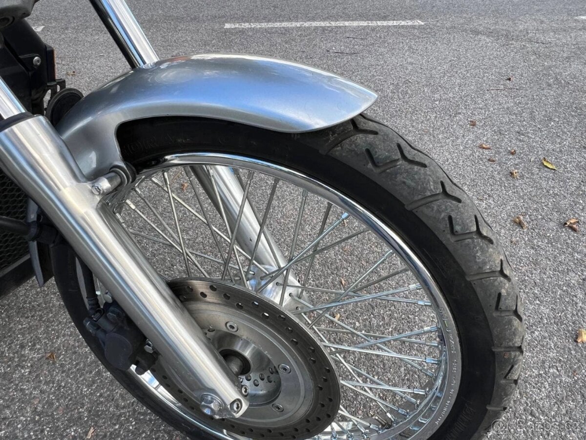 Honda VT 750 Shadow Spirit - 3