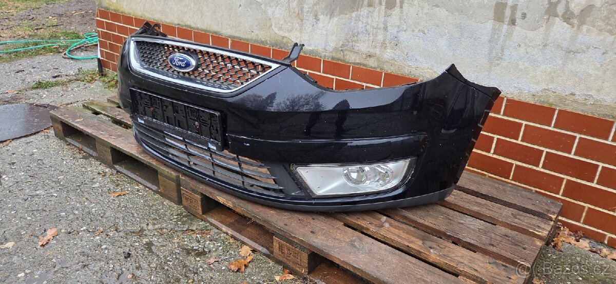 Ford S-max přední nárazník. Černý - 3