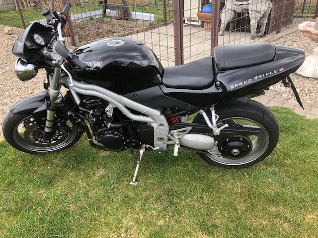 Triumph speed Triple 955I - 3