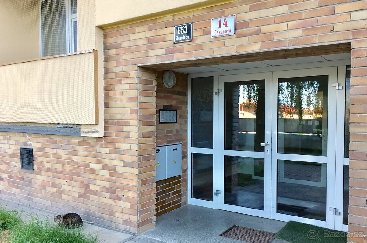 Pronájem 1+1 v Jundrově 32m2, hezký zařízený byt, vyhledávan - 3