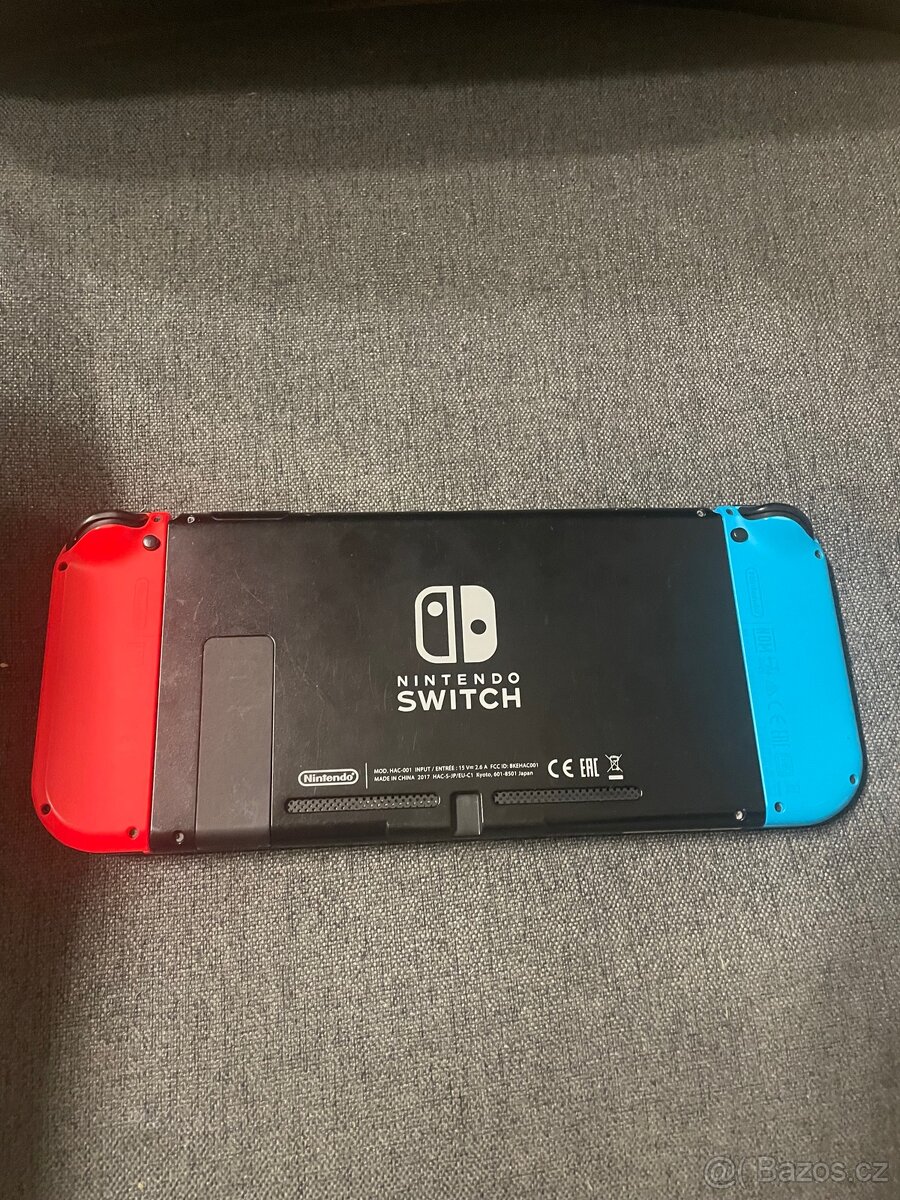 Nintendo Switch (HAC-001) + Joy-Cony + Dock + Mario pouzdro - 3
