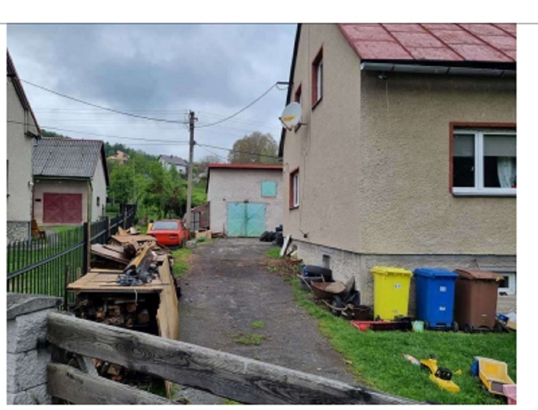 Dražba rodinného domu s pozemky, Petrohrad, ID 7937e 0812 - 3