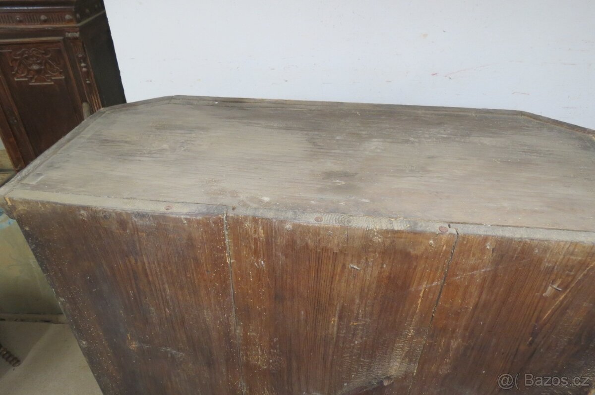 Malovaná skříň ze Šumavy - 3