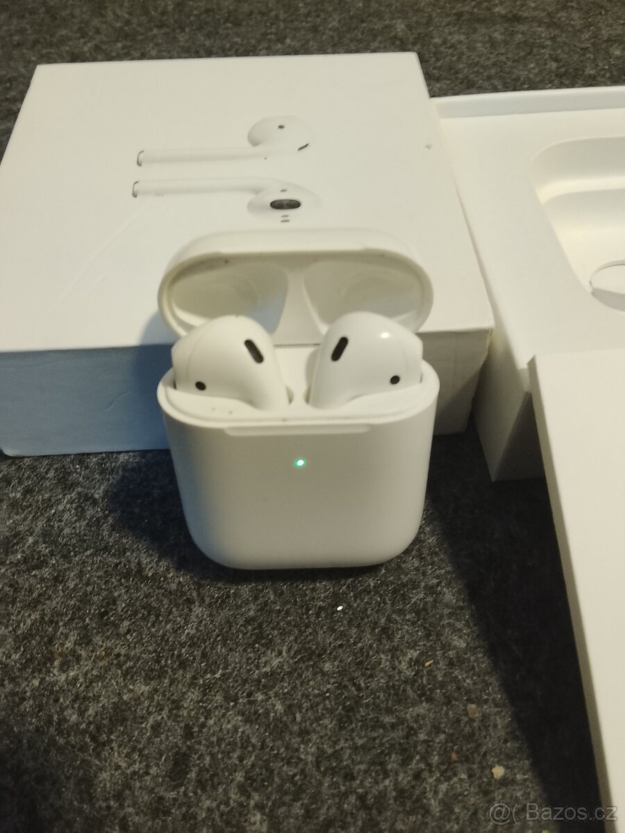 Apple Airpods - 3