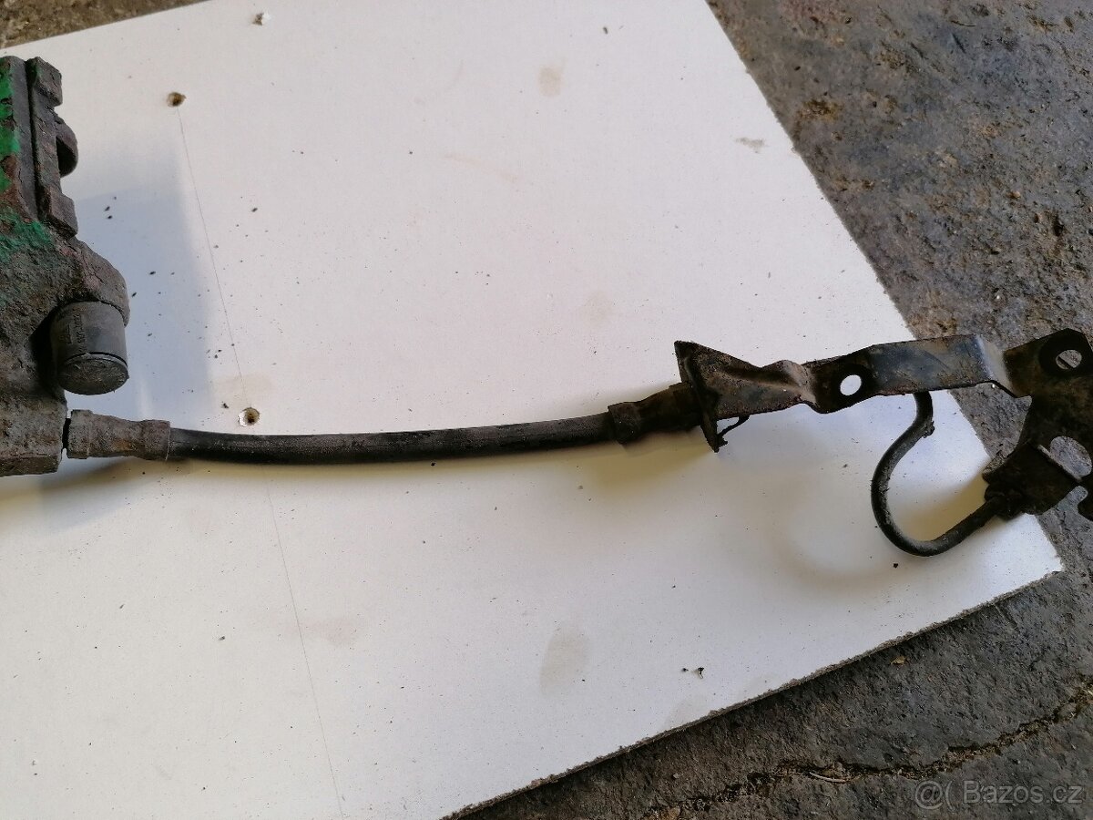 BMW E36 -zadní brzdiče - 3