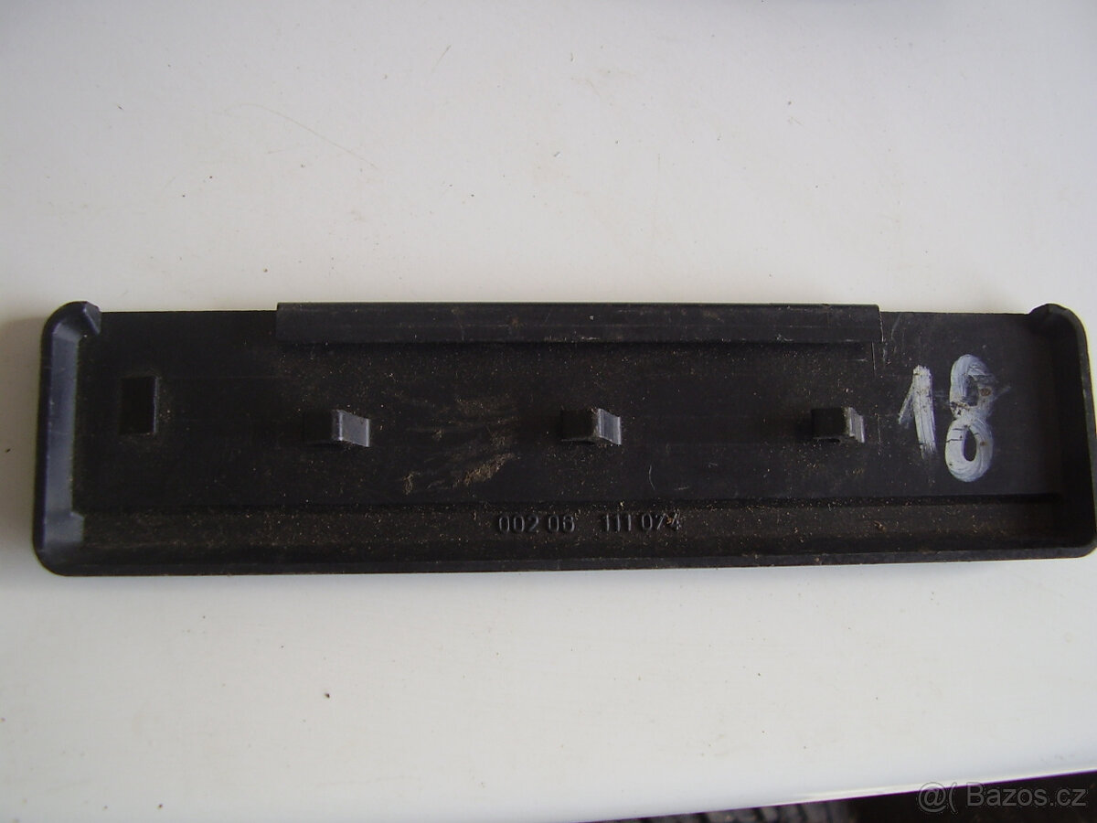 Škoda 120 sání, kryt kliky, cívka - 3