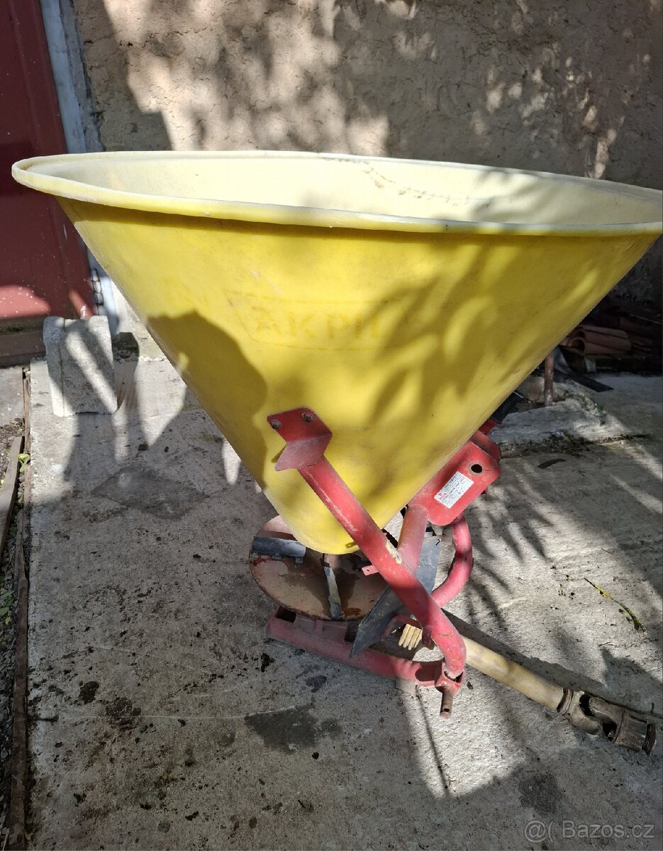Rozmetadlo průmyslových hnojiv - 3