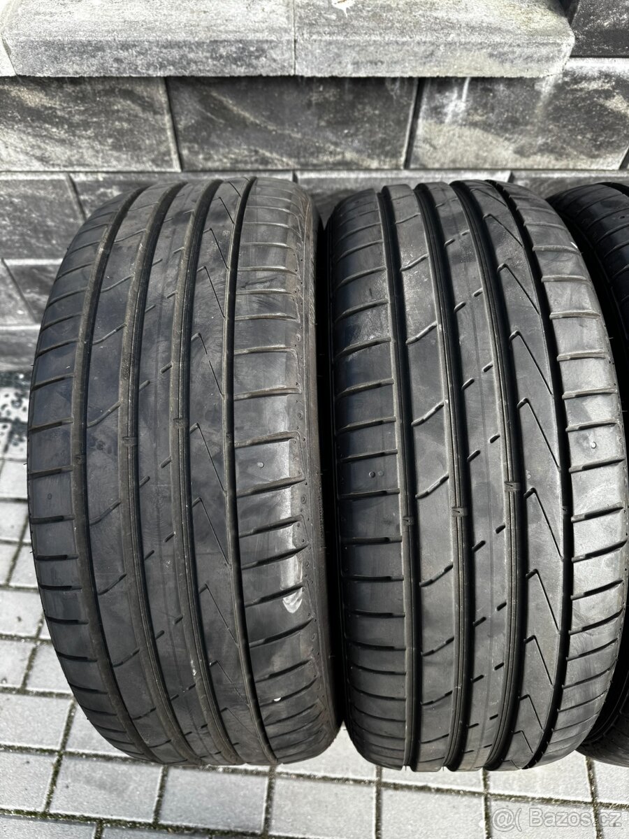 Letní pneu 225/45/18 Hankook RSC - 3