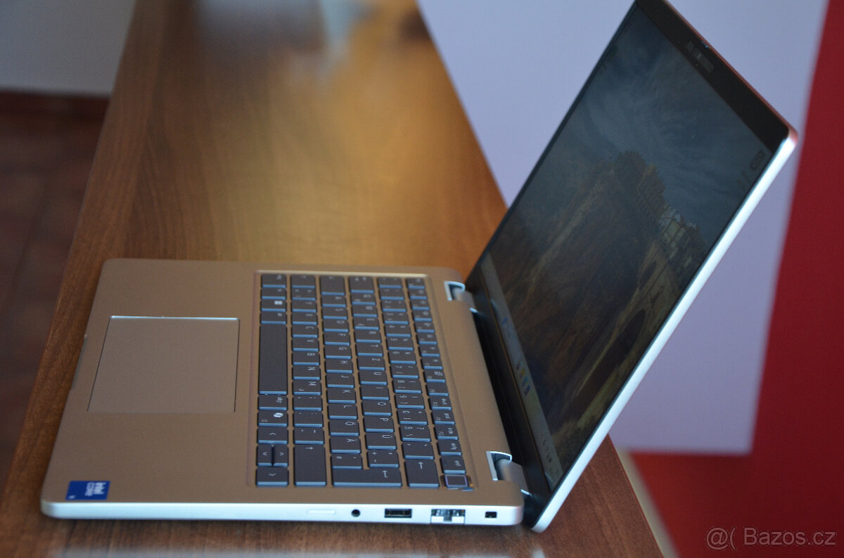 Dell PRO 14 PLUS i5/16GB/SSD 512GB/záruka - 3