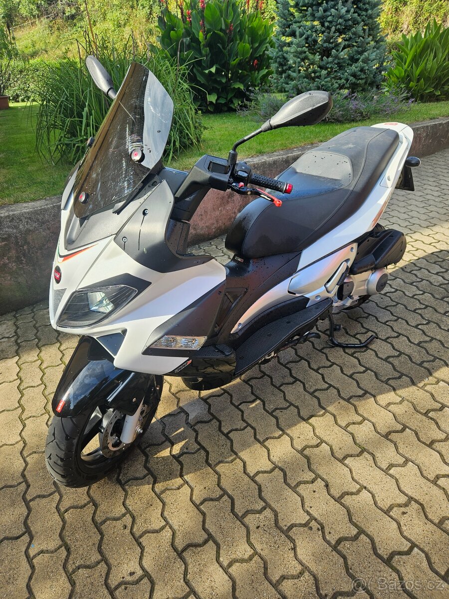Aprilia rs 300 max - 3