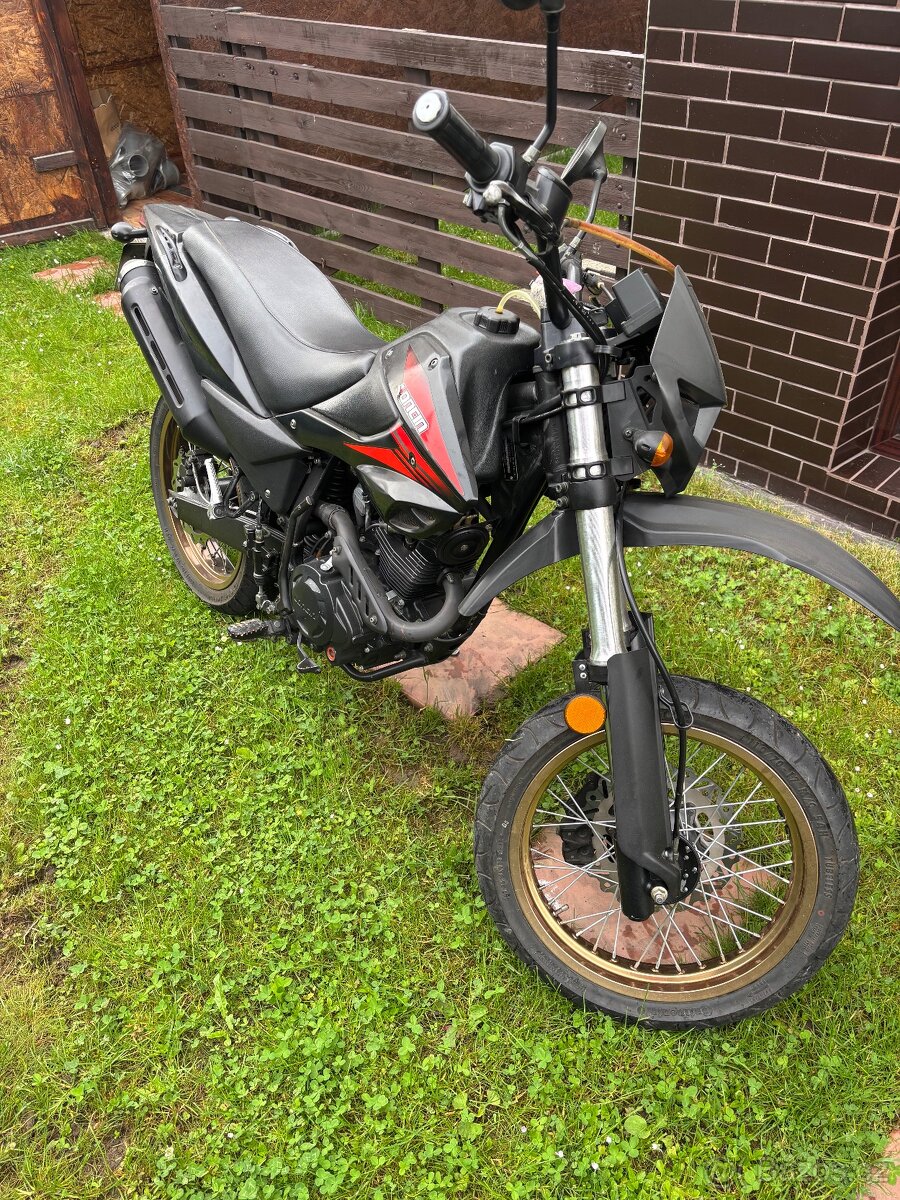 Motard 125