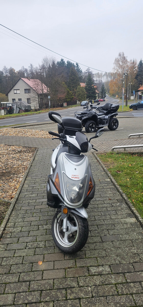 skútr YUKI 50 RACE - 3