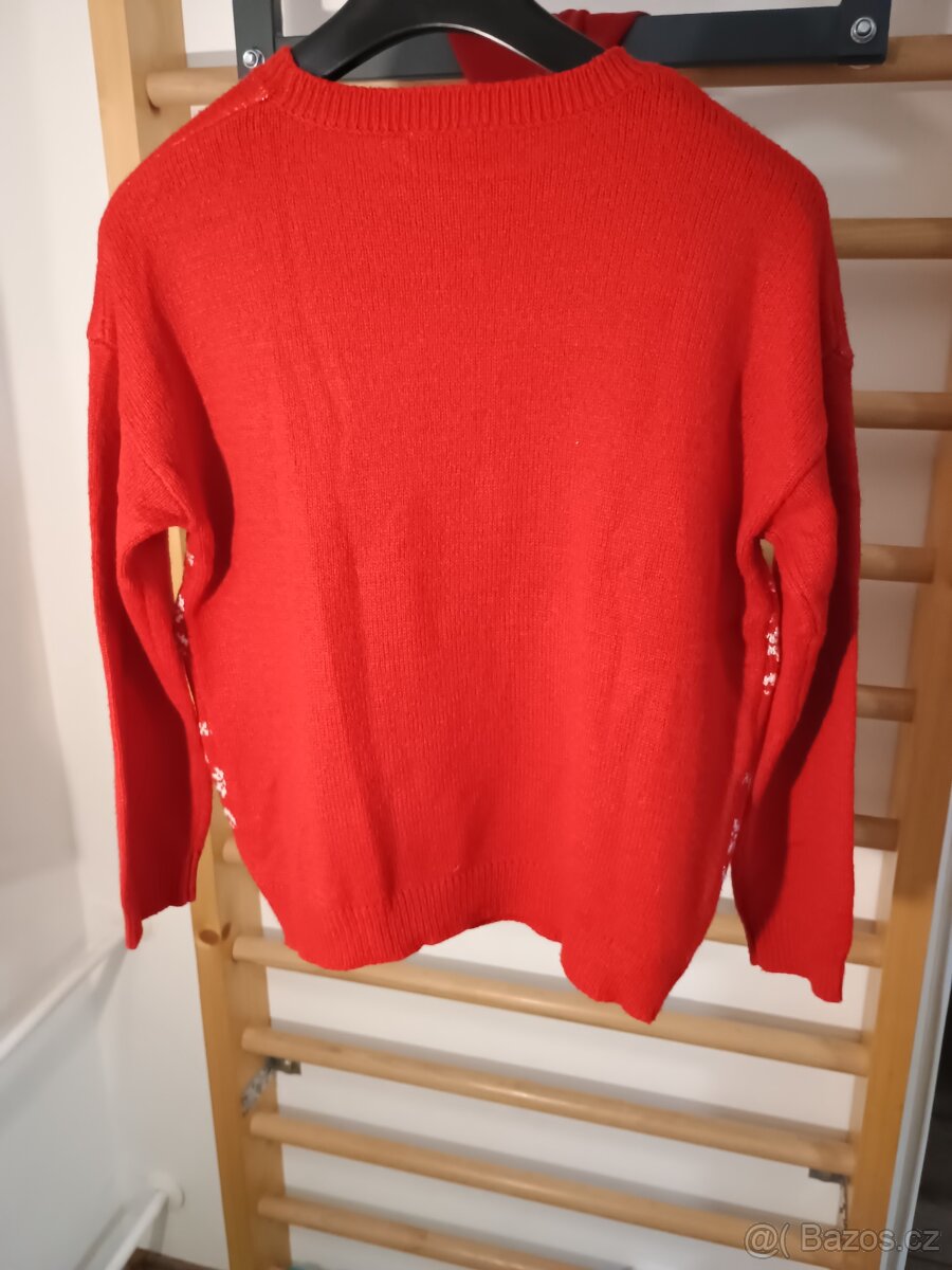 Prodáme dámský vánoční svetr - 3