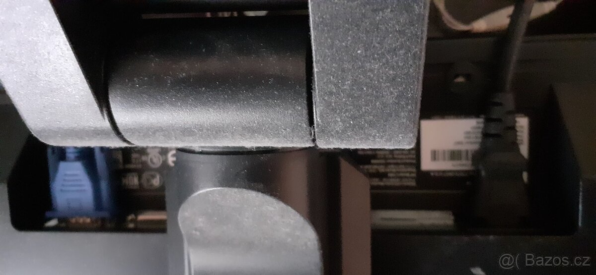 prodám LCD 2 ks monitor HP 19" - 3