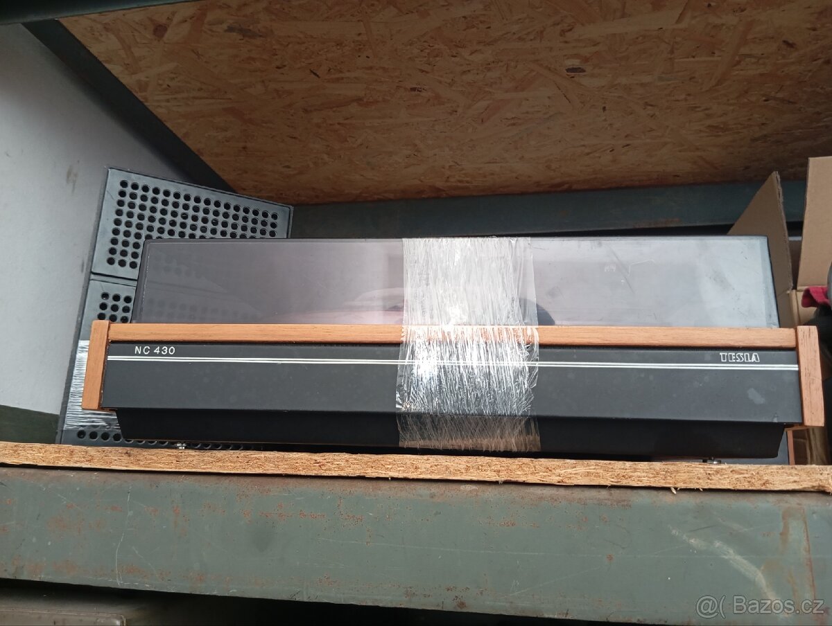 Tesla Moderato 1037A, Tesla NC430 - 3