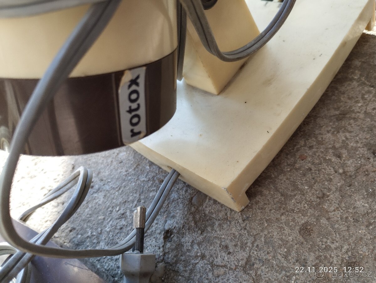 Retro lampička a ventilátor - 3