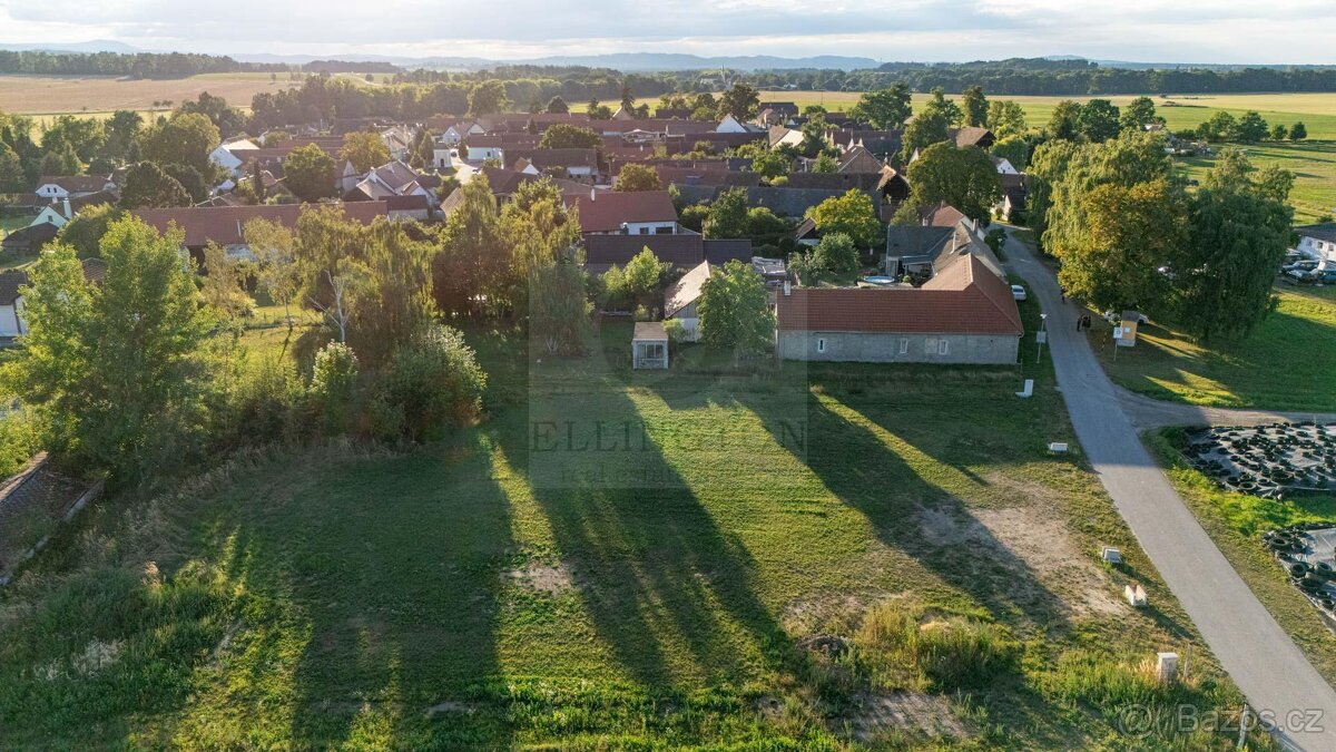 Krásný 1935m2, Plástivice - 3