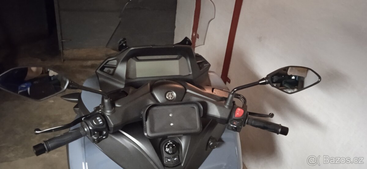 Yamaha Tricity 300 - 3