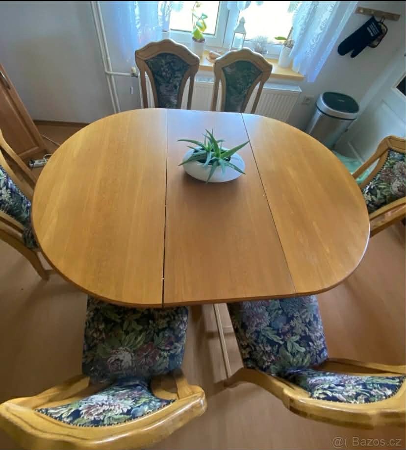 Jídelní stůl s 6 židlemi - 3