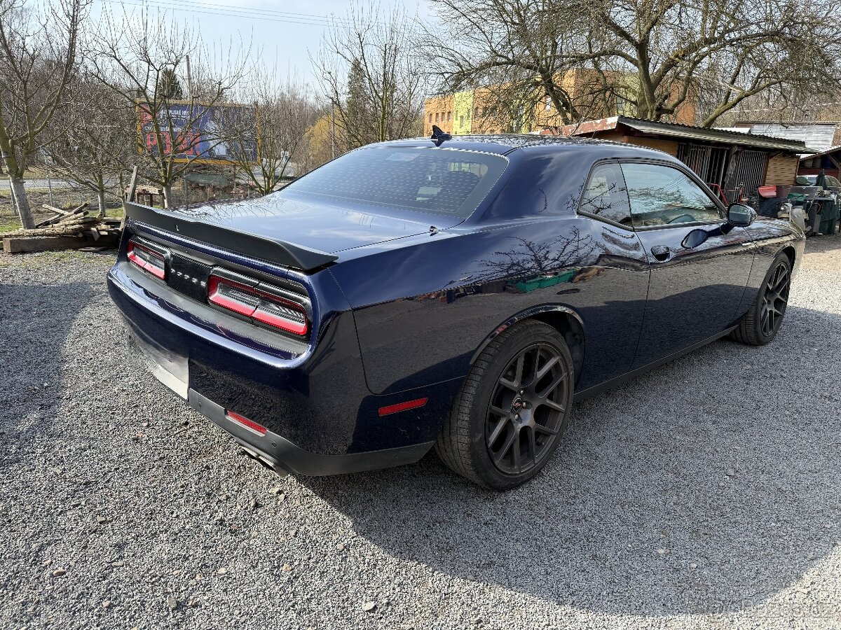 DODGE CHALLENGER - 3