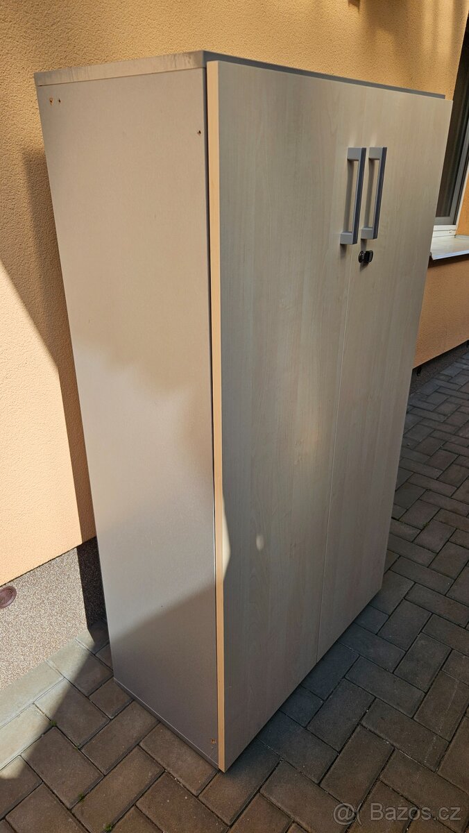 Skříň uzamykatelná - 3