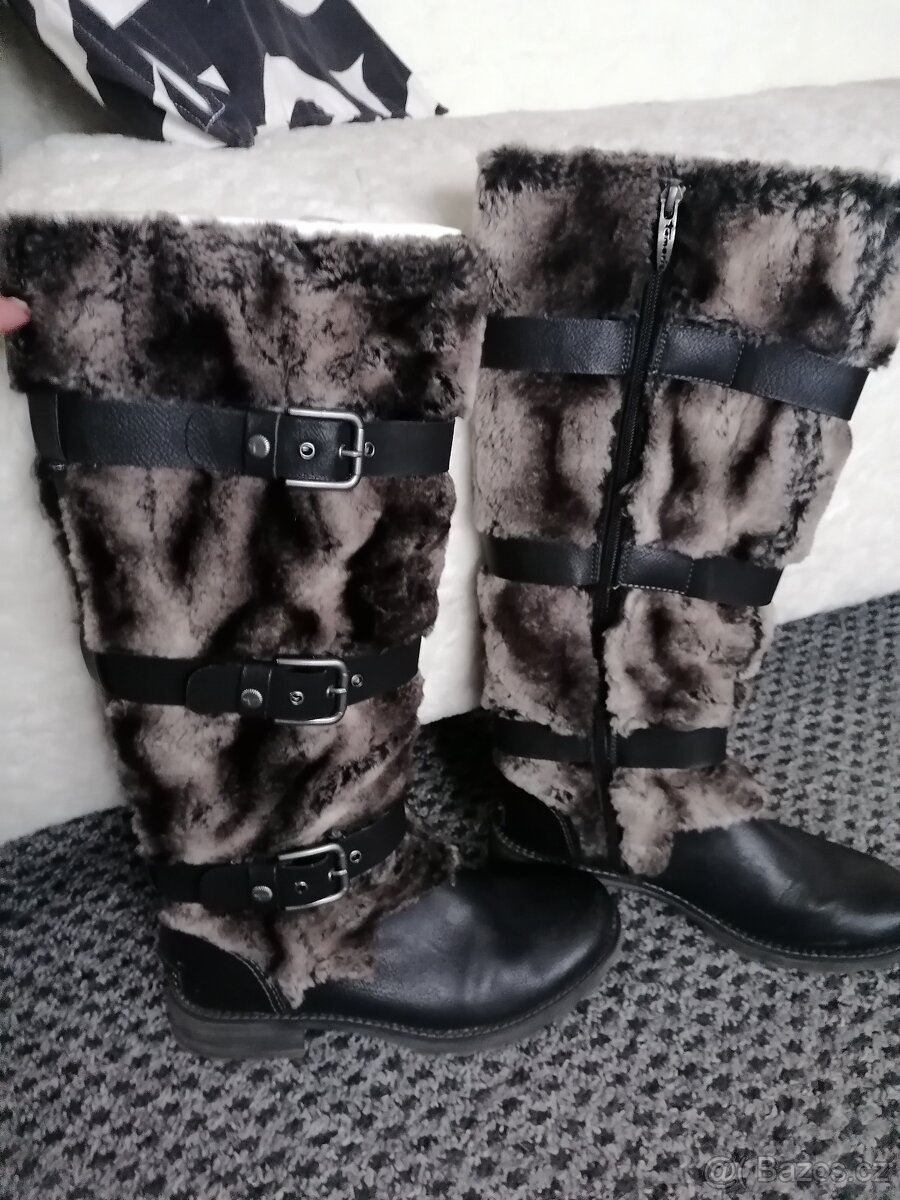 Prodám kozačky Tamaris vel. 39 - 3