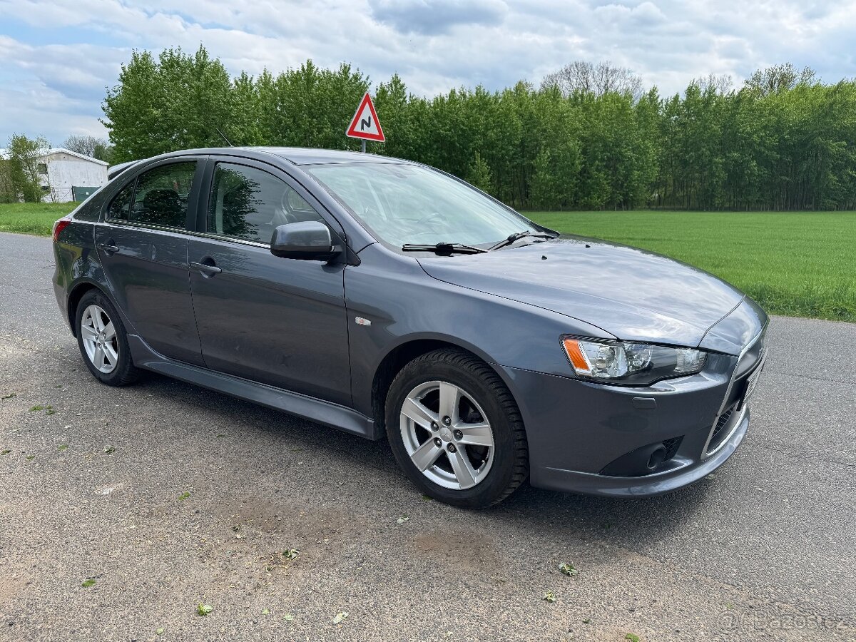 Mitsubishi Lancer 1,8 Automat rok 2009 - 3