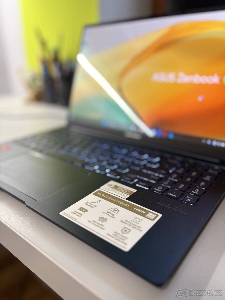 ASUS Zenbook 15 OLED - 3