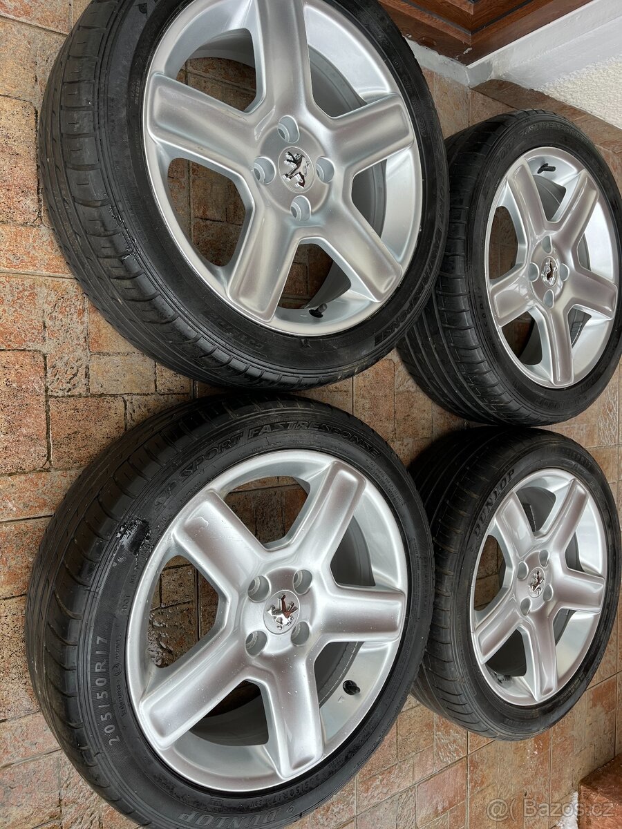 4x zachovalé litá kola 4x108 R17, letní pneu - 3