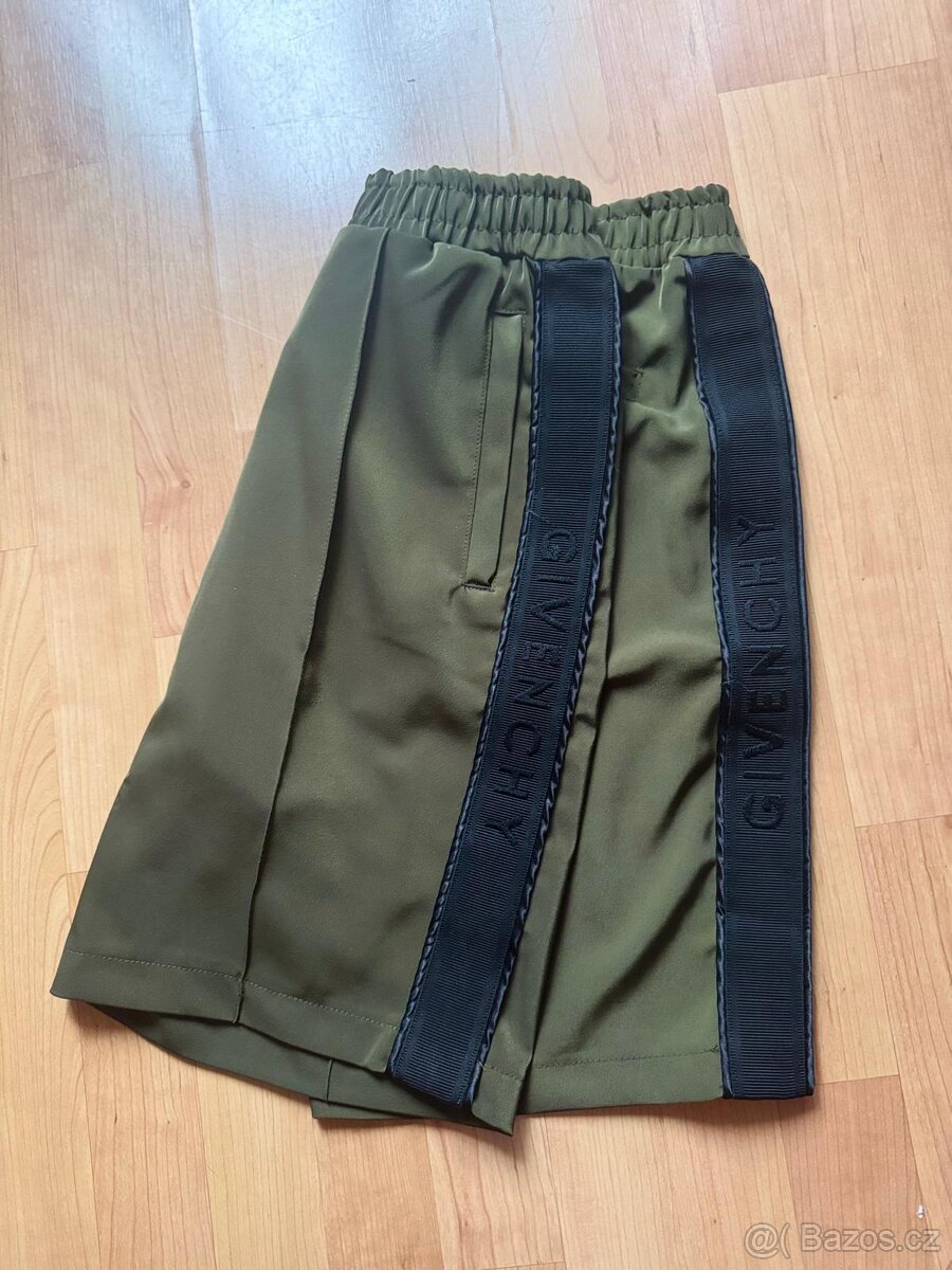 Panske kratasy Givenchy - 3