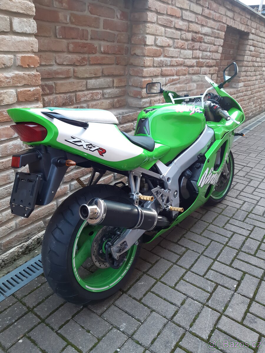 KAWASAKI ZX7R - 3