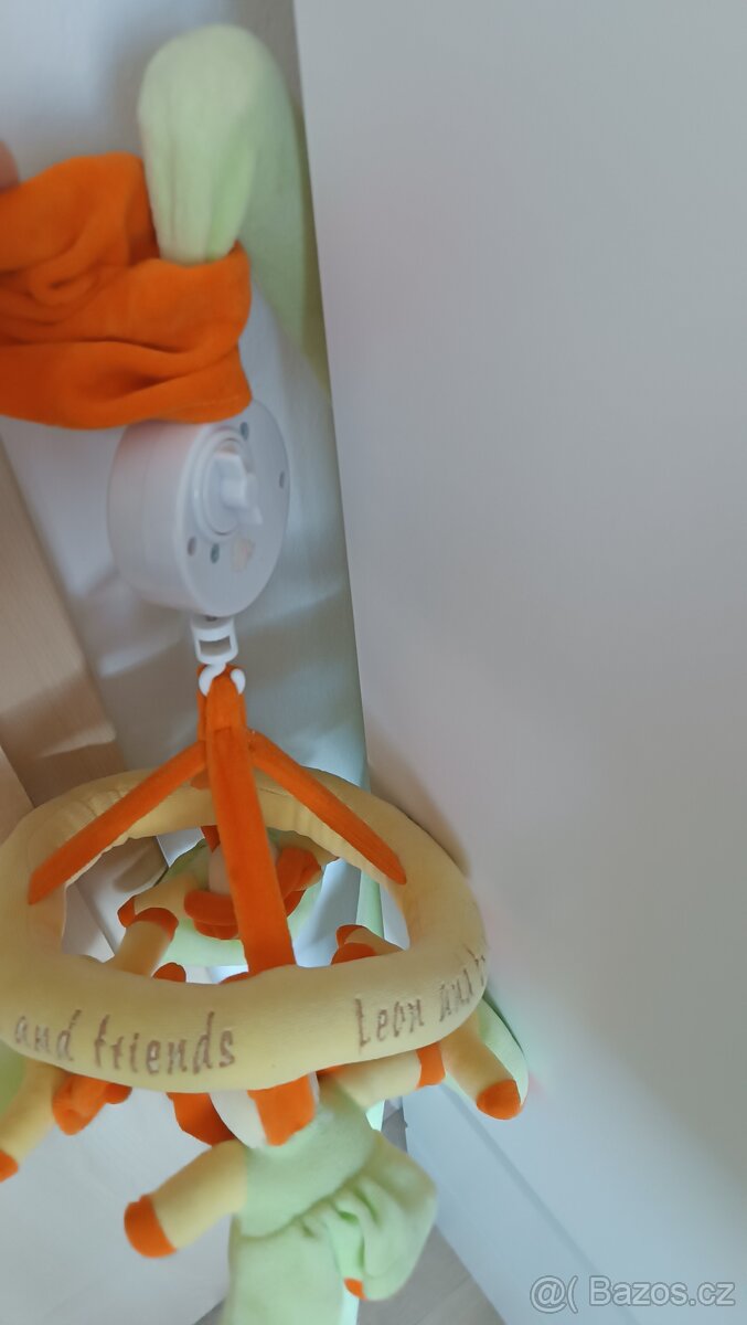 Kolotoč nad postýlku - 3