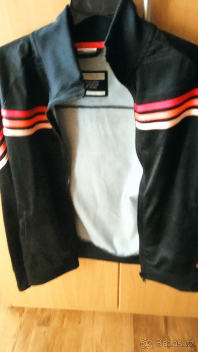 Dámské oblečení - 3