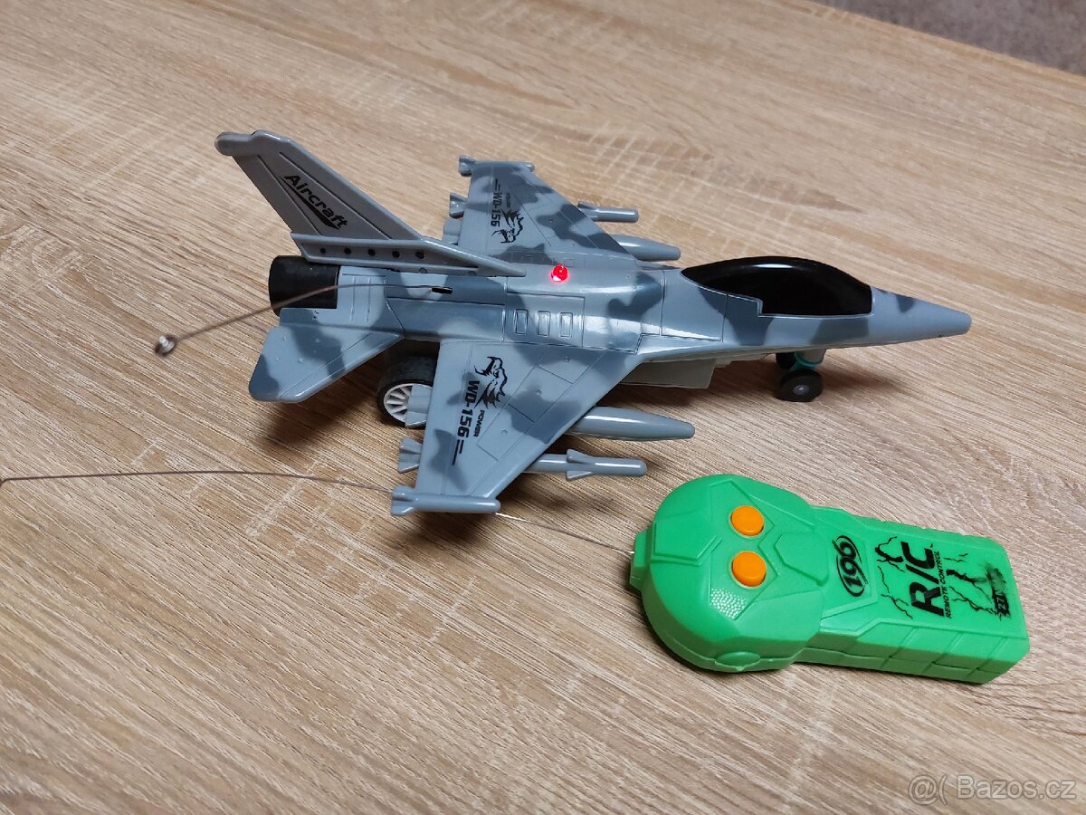 Zigibot,stíhačka - 3