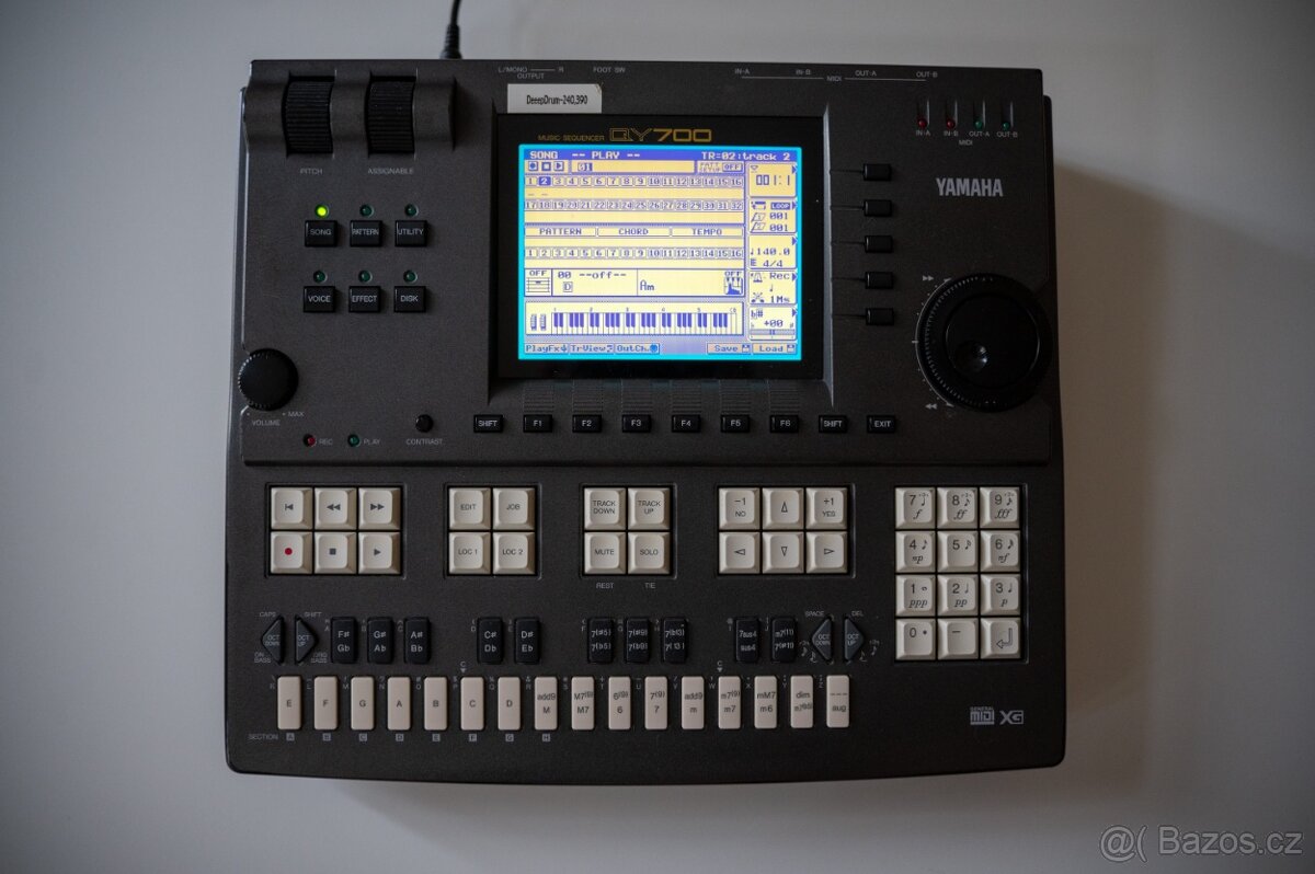 Yamaha QY700 – MIDI sequencer / workstation - 3
